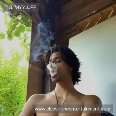 幸侃纯